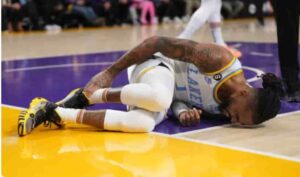 D'Angelo Russell sprains ankle, exits Warriors-Lakers. D'Angelo Russell. Lakers news.