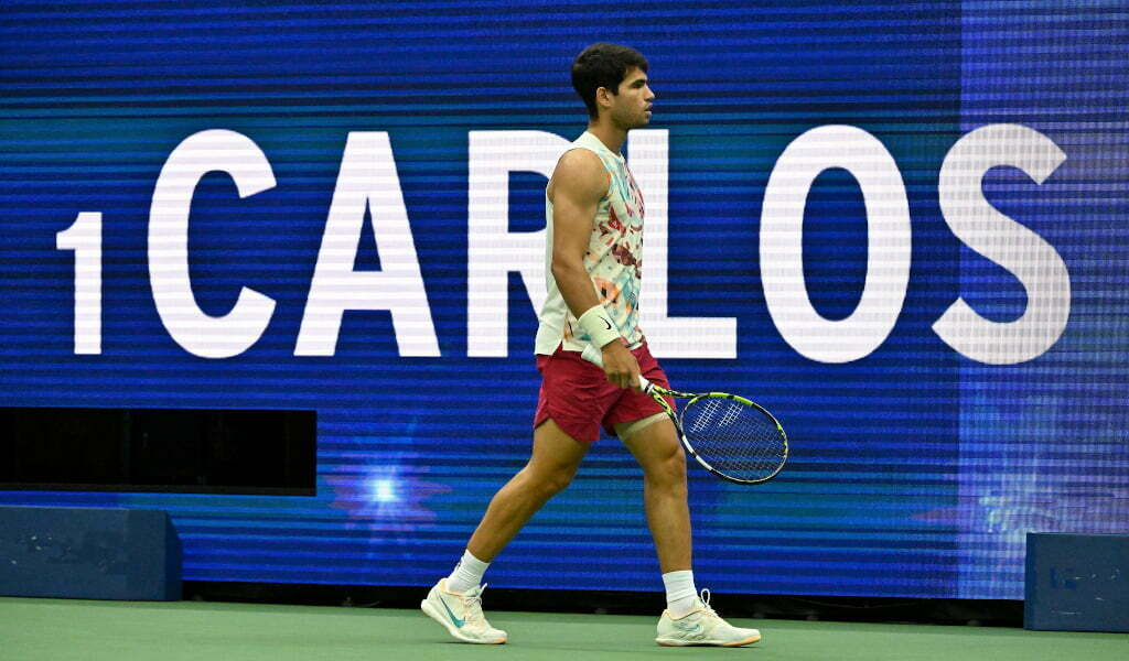 Rising tennis star Carlos Alcaraz has made a notable announcement