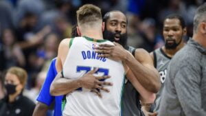 "The Culprit Within: Mavericks Announcer Delivers Passionate Monologue on James Harden as Luka Doncic Dominates with a 42-Point Display in Just Three Quarters"